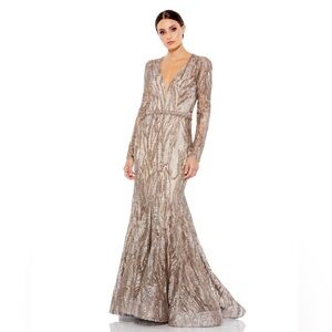 Mac Duggal 79358 NWT EMBELLISHED LONG SLEEVE PLUNGE NECK TRUMPET GOWN